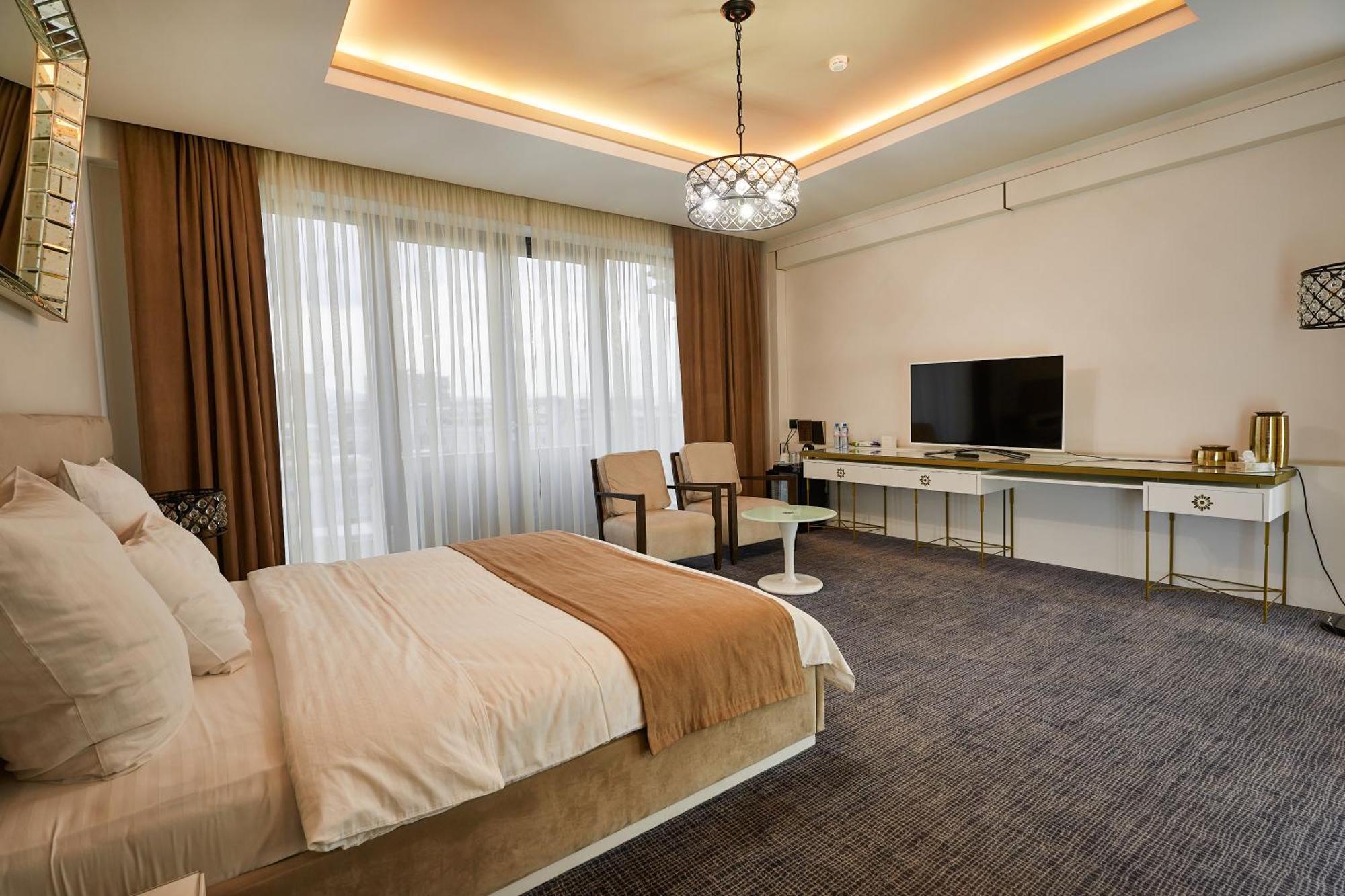 Aghababyan'S Hotel Jerevan Eksteriør billede A bedroom at the hotel