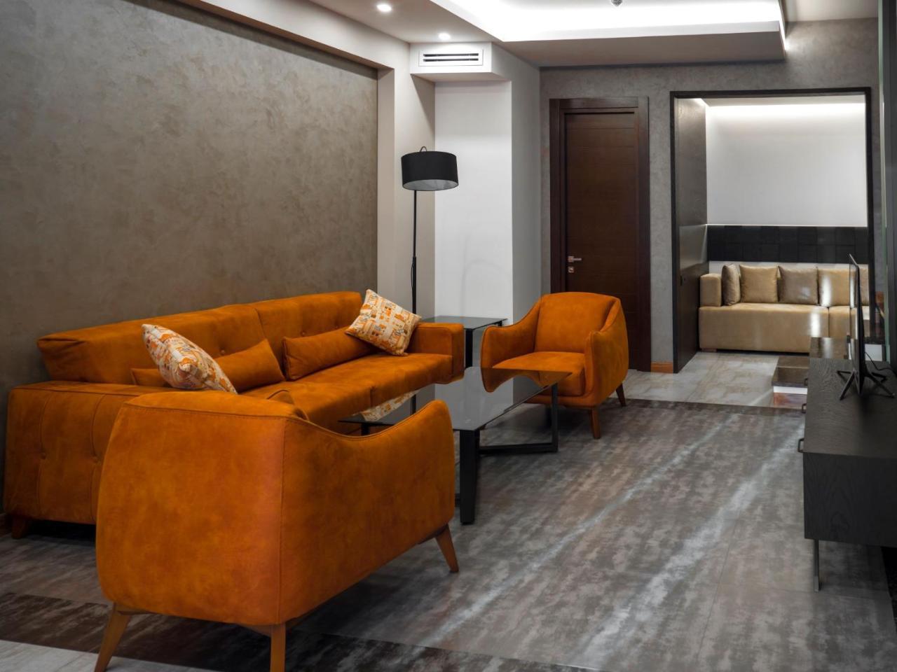 Aghababyan'S Hotel Jerevan Eksteriør billede A 3D rendering of a living room