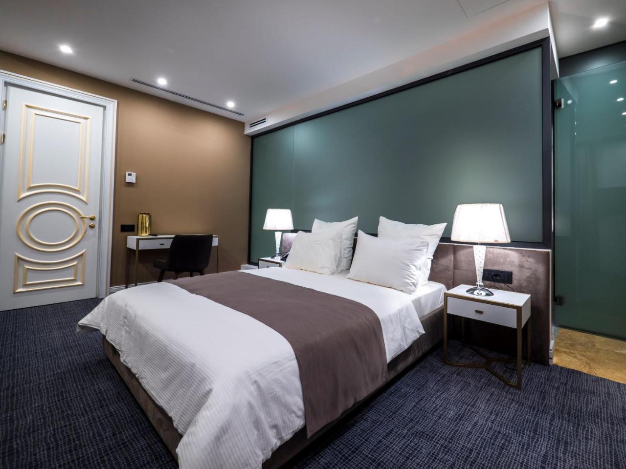 Aghababyan'S Hotel Jerevan Eksteriør billede Deluxe room